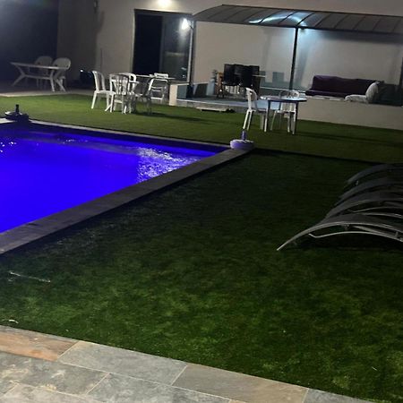 Grande Villa Avec Piscine Bompas  Eksteriør billede